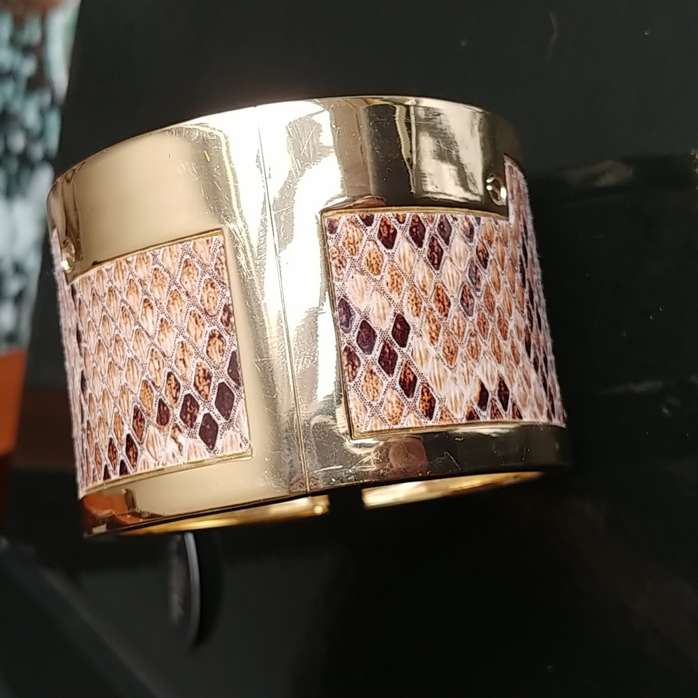 Large metal cuff bangle bracelet NWT